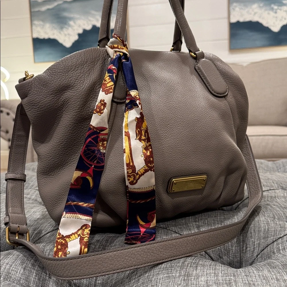 Marc Jacobs Tote Q Fran Leather Large Taupe Satchel Bag - Picture 3 of 17